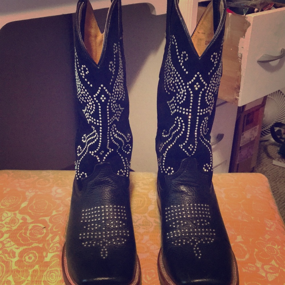 Size 7 Black and Rhinestone Ferrini cowboy boots